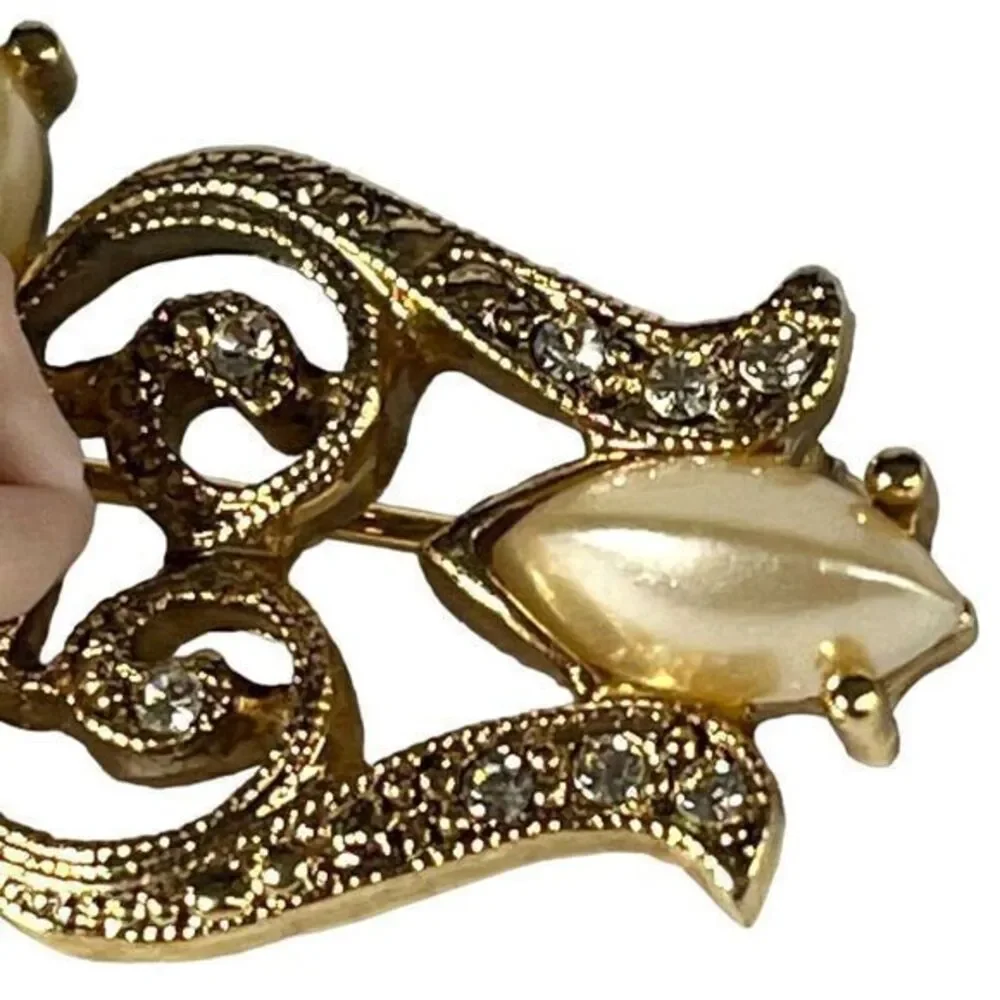 Vintage Gold  Pink Rose Faux Seed Pearl Brooch Pin Ceramic‎ Flower